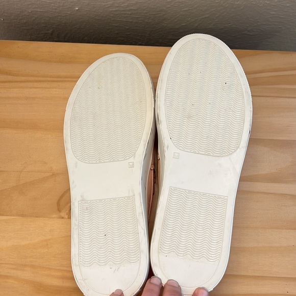 NEW LOFT Pink Slip On Sneaker Size 8M - Picture 3 of 4